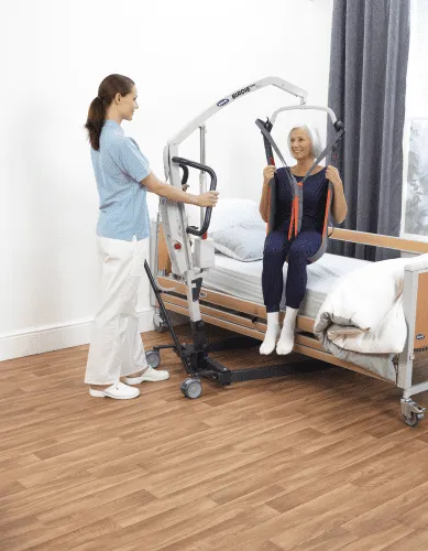 Patientenlifter BIRDIE EVO 100 mm mit Universalgurt Gr.M
